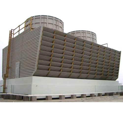 What is the difference between ‘counterflow’ and ‘cross flow’ cooling towers ?